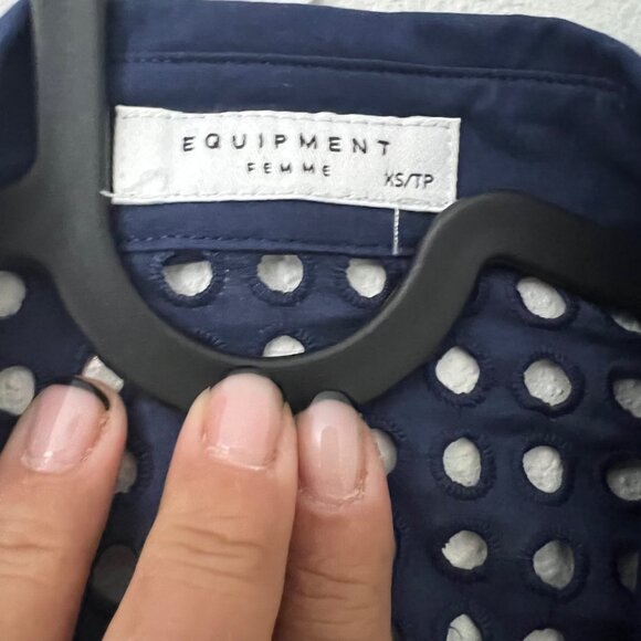 Equipment Peacoat Navy Brett Clean Contrast Oversized Eyelet Button Shirt XS NEW - Picture 4 of 7